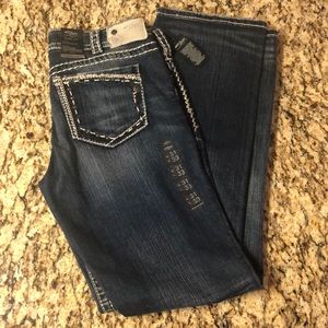 Silver jeans Suki 17” NWT 31” waist 33” length